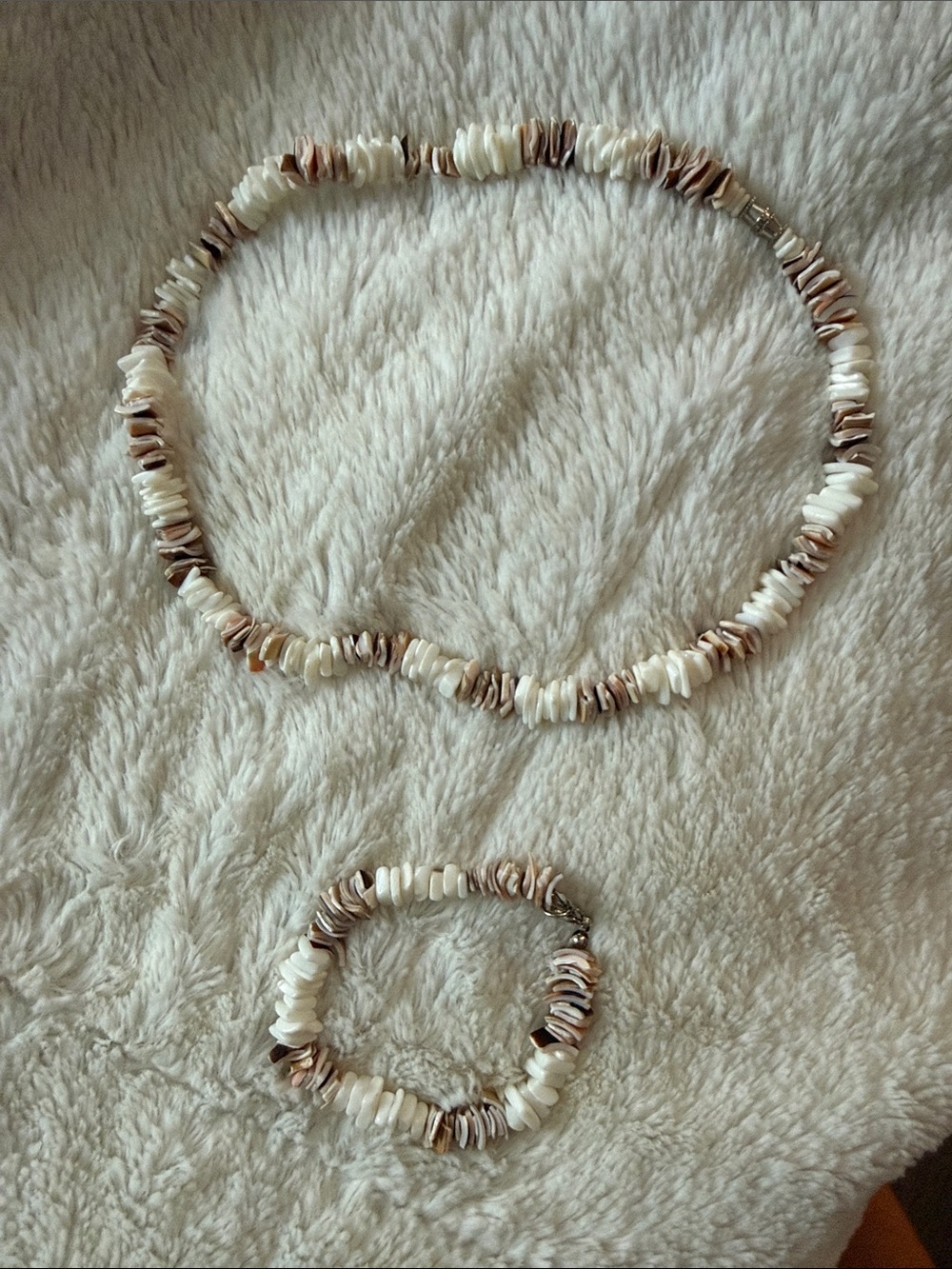 Natural Shell Chip Necklace and Bracelet Set - Cream & Tan